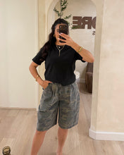 Load image into Gallery viewer, Basic Everyday Tee (Black)