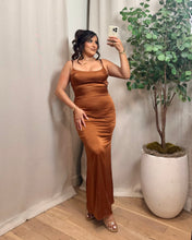 Load image into Gallery viewer, Yolanda Dress