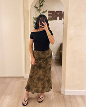 Load image into Gallery viewer, Kelsey Skirt