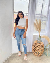 Load image into Gallery viewer, Ayla Jeans